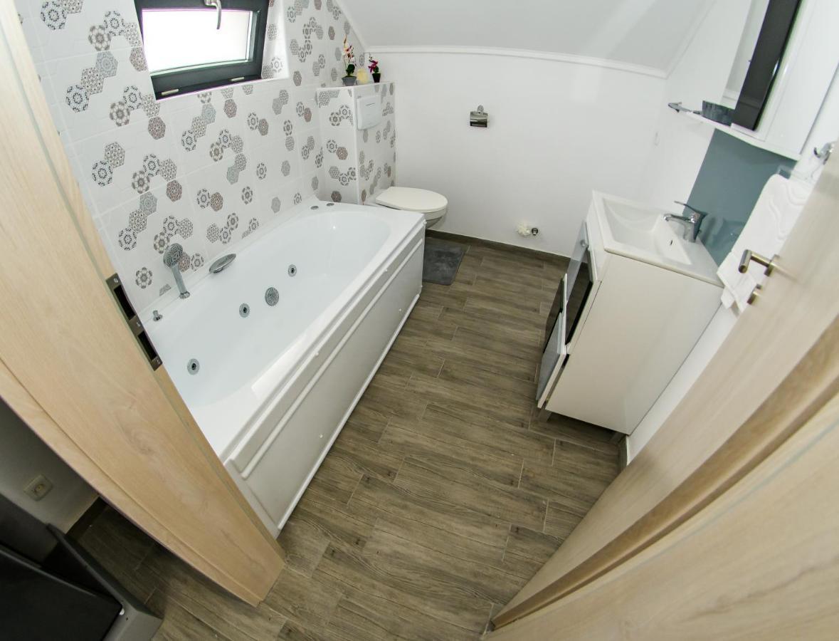 Apart Bun Oradea Exterior foto